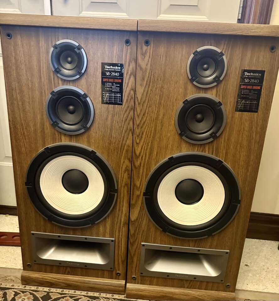 Technics SB -2840 200 Watt 3-Way Speakers