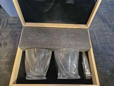 Glass Cups In Wooden Box Girft Set New