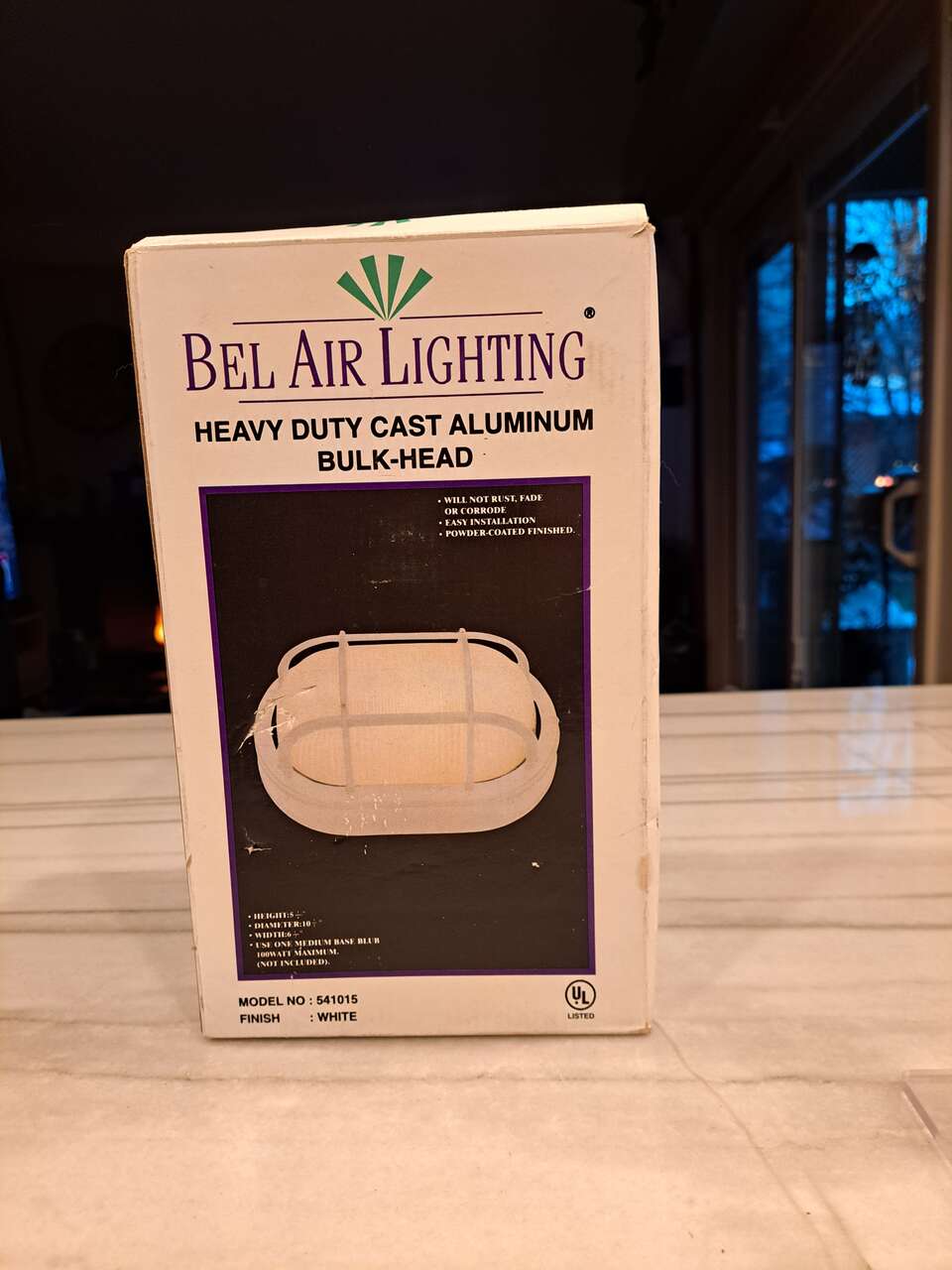 Heavy Duty Cast Aluminum Bulk-Head Light