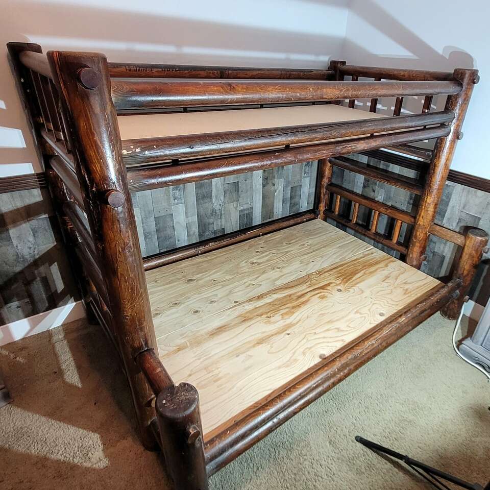 Solid wood lodge pole bunk beds Furniture