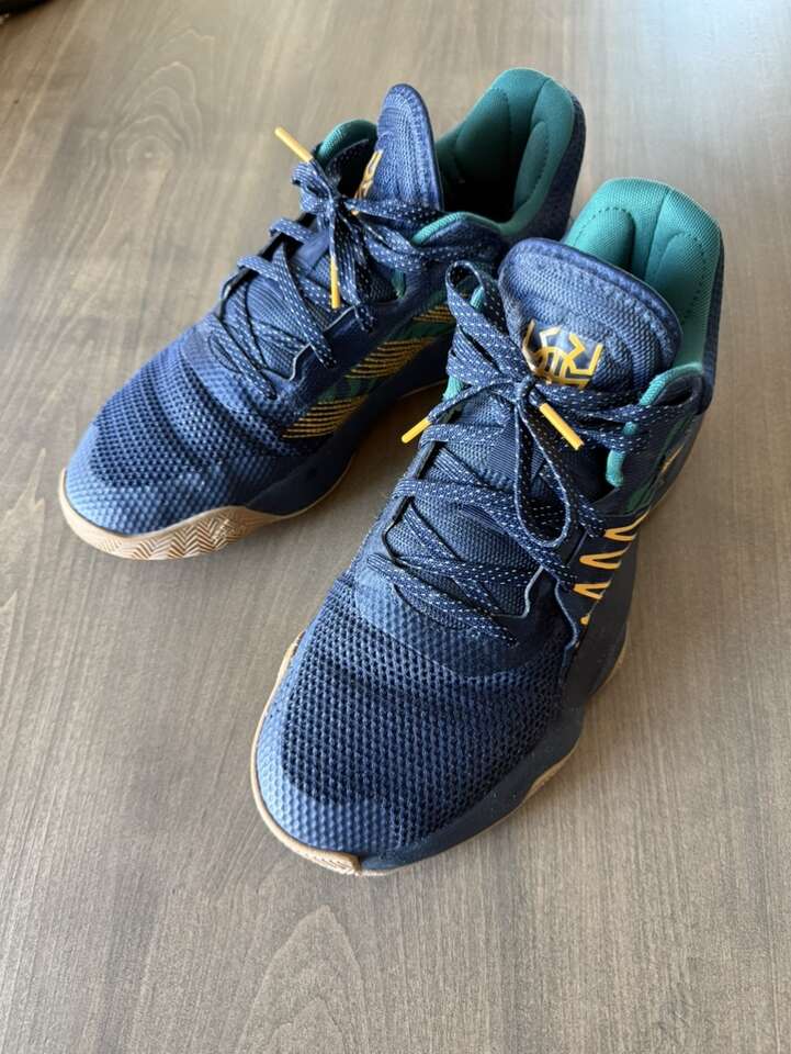 Adidas DON Issue One Be Humble Shoes, Men 8.5