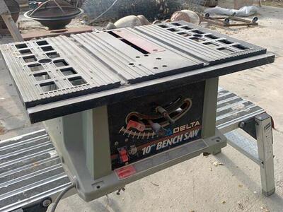 Delta 10”;; Bench Saw