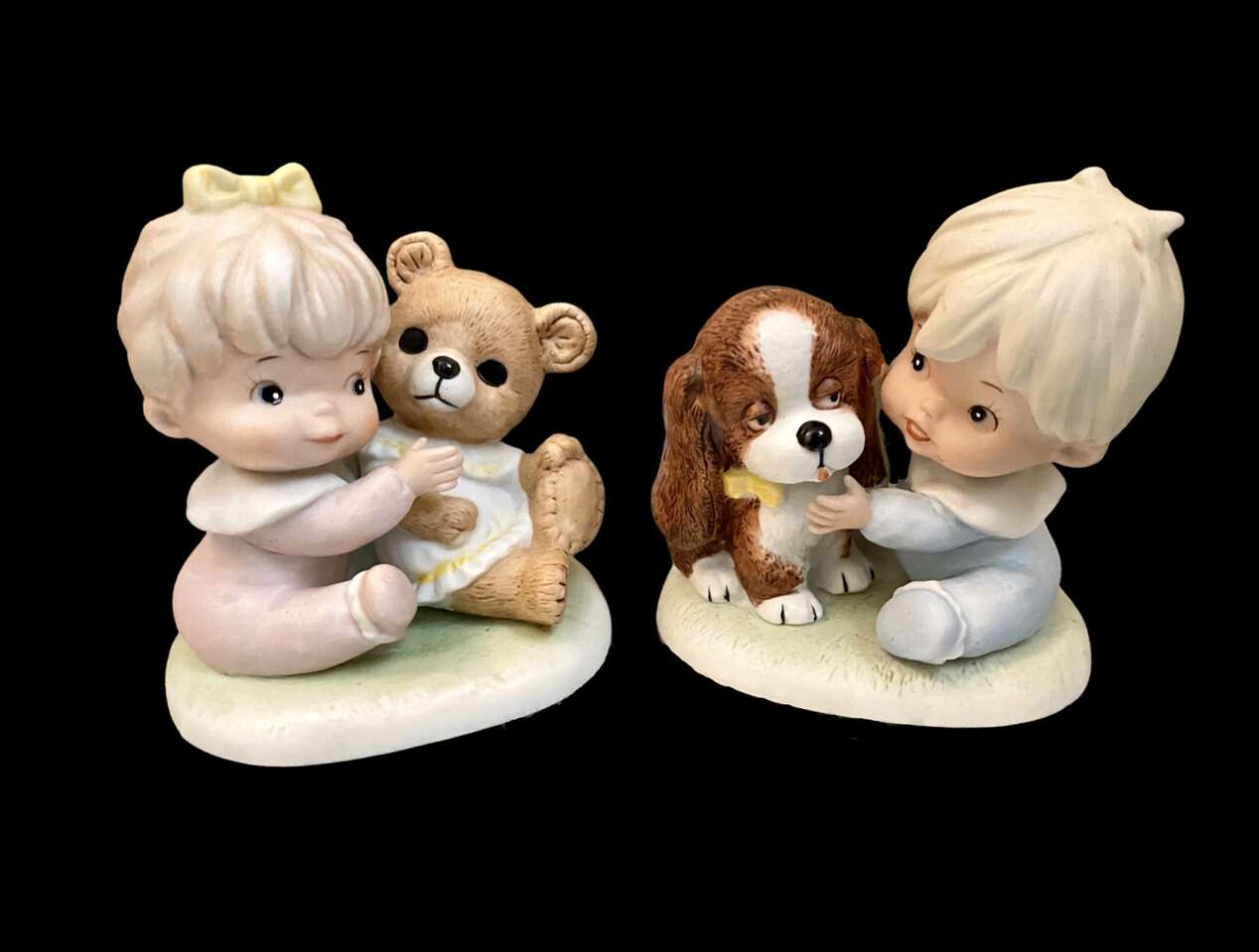 VINTAGE Homco #1424 - Porcelain Baby Pair BOY w/ Dog + GIRL w/ Teddy Bear - See Photos.