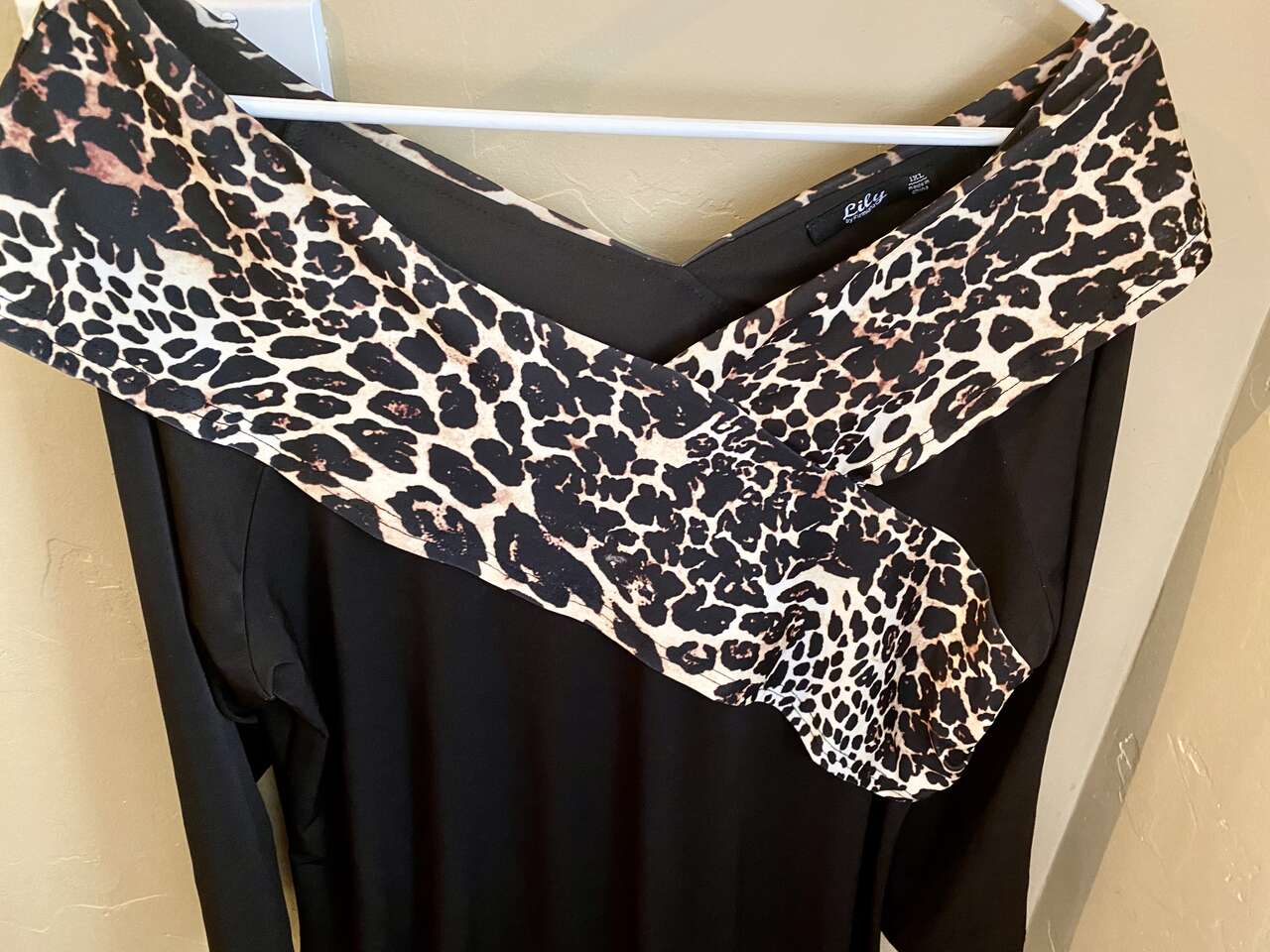 LIKE NEW - Womens SZ 1X Leopard N Black Stretchy Tunic - Could Be Off The Shoulder Tunic- C PIX
