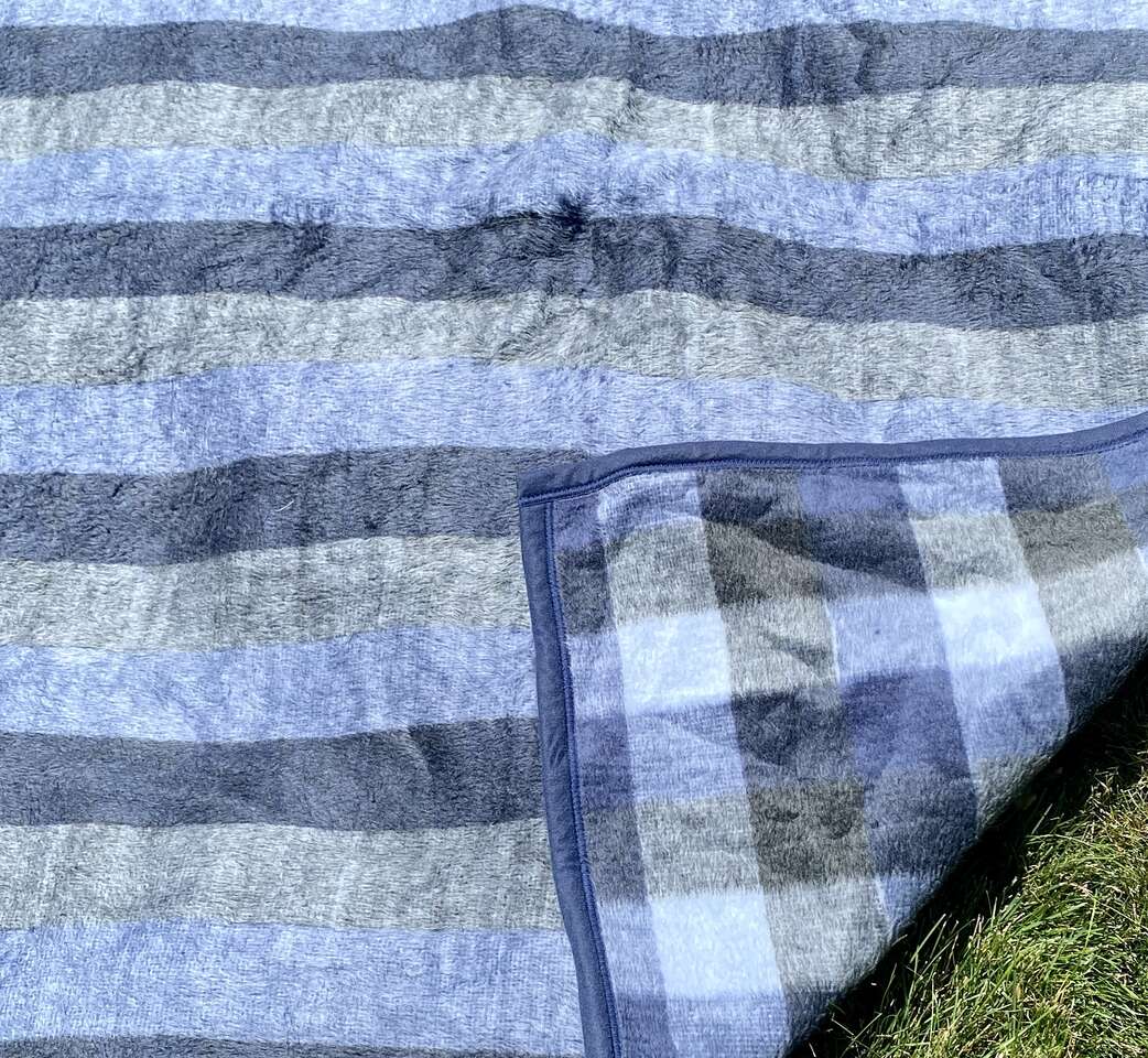 LIKE NEW- Shades of Blue and Gray Fleece Blanket/Throw SZ 47x 56 - Reversible Stripes Or Plaid - C PIX