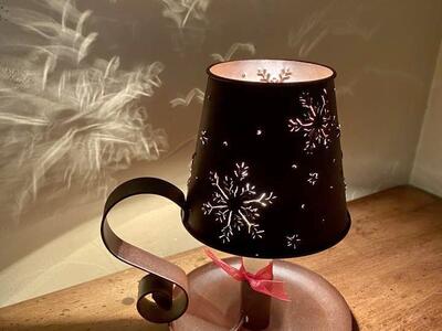 Vintage Electric Rusted Metal Snowflake Lantern - Nearly 8 Inches Tall - Toggle Switch - Cabin Winter Decor - C Photos.