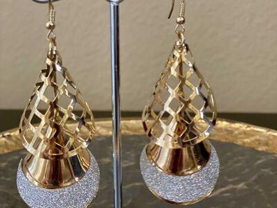 NEW Beautiful Gold Filagree w/ Silver Glitz Dangle Earrings - These are truly special- C ALL PICS