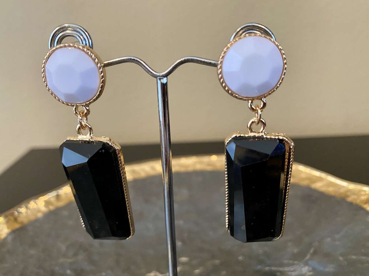 NEW Beautiful Black and White Faceted Earrings - See All Photos