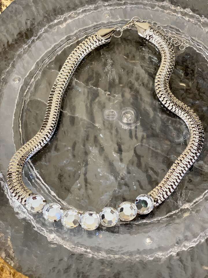 NEW Gorgeous Silver + Rhinestones Choker/Necklace - Must SEE ALL PHOTOS.