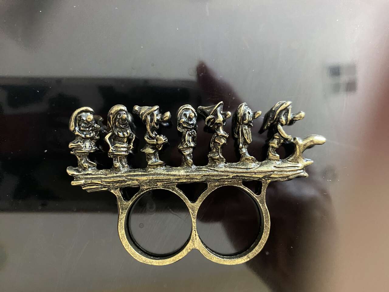 NEW - RARE Disney 7  Dwarfs Two Finger Ring In Bronze - Sells Elsewhere For $39 - C PIXS