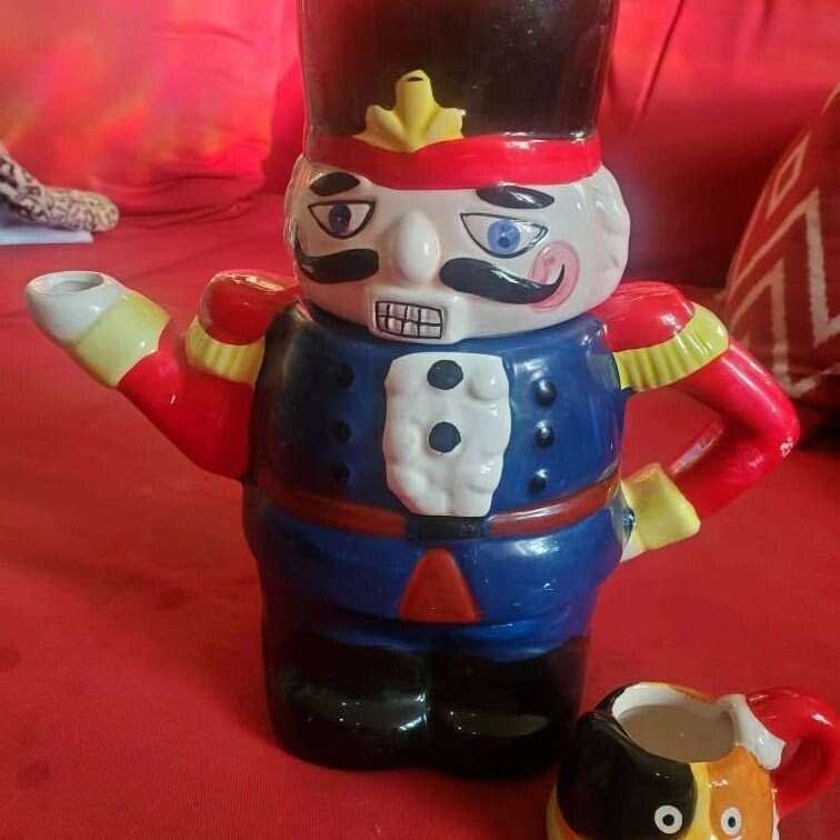 Vintage Christmas Nutcracker Tea Pot Ceramic + Cat