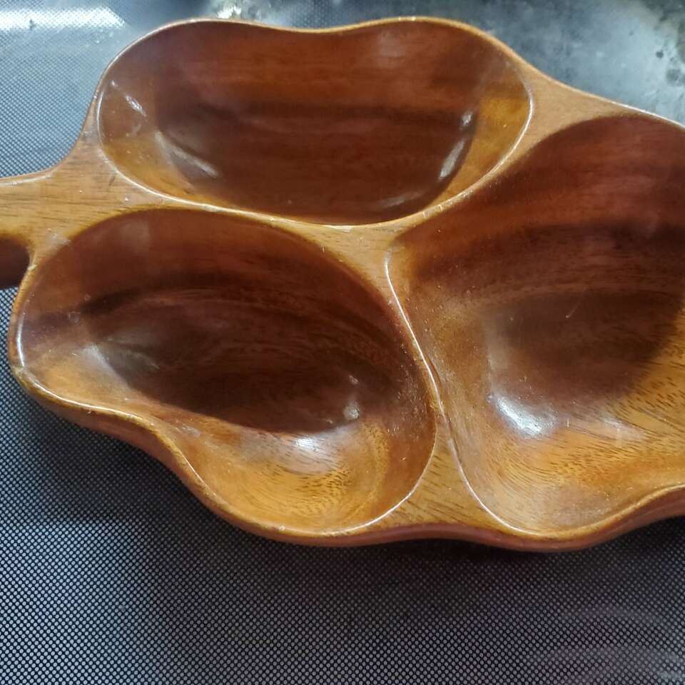 Vintage Bowl Waikiki Woods Hawaii Monkey Pod Leaf