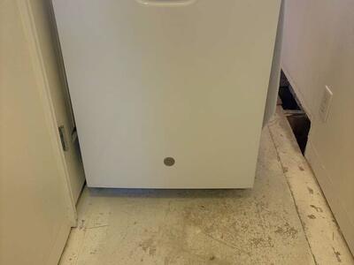 GE Dishwasher In Great Shape!