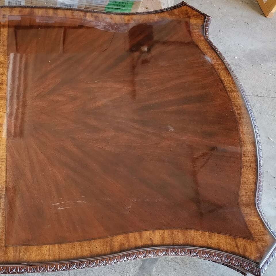 Dining table 75" x 46" beautiful glossy + 2 leaves