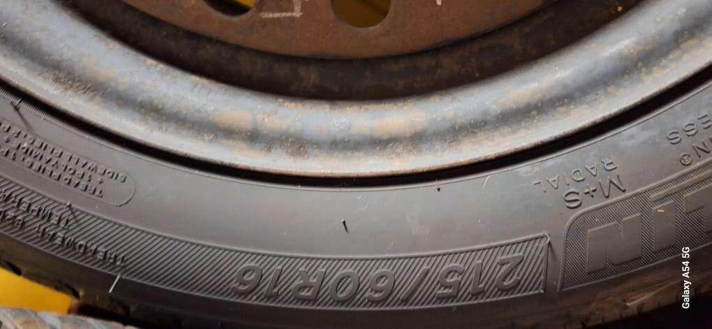 4 Car tires for Sale 215 60 R16