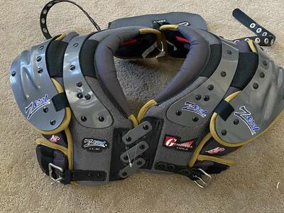 Z-Cool Youth Shoulder Pads Size XS