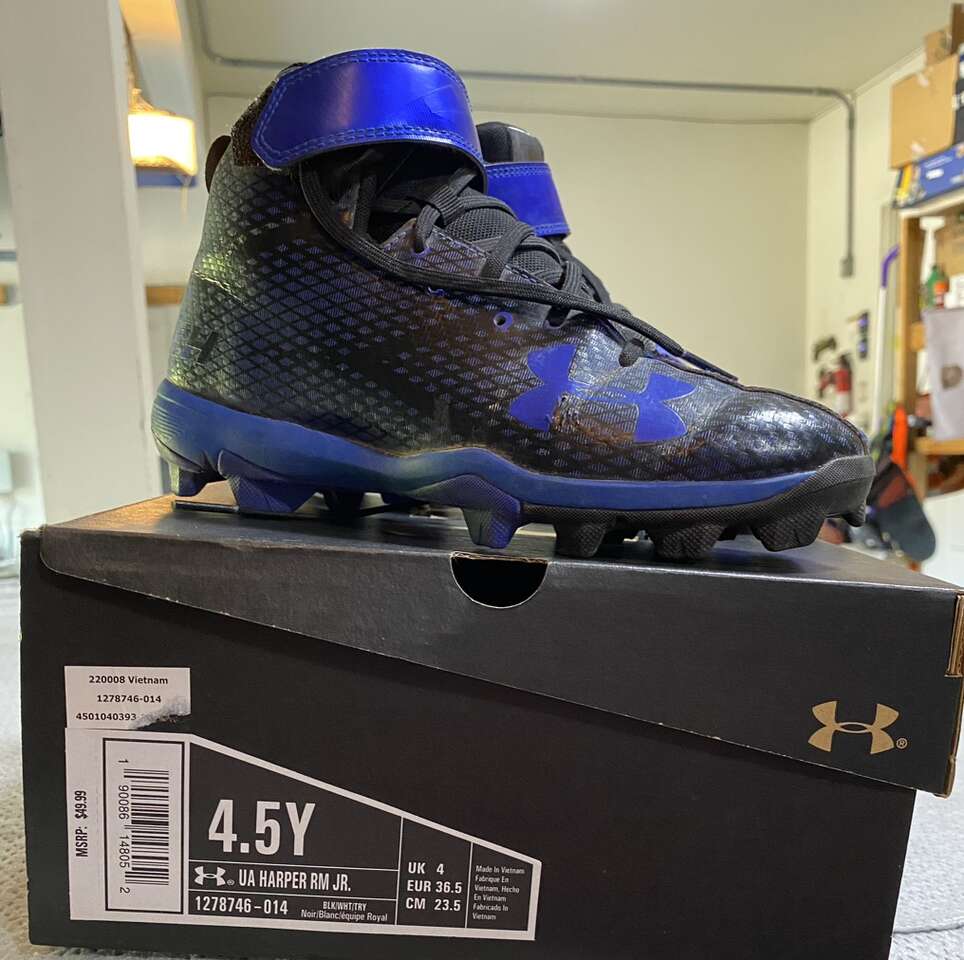 Under Armour Harper Youth Baseball Cleat Sz 4 1/2