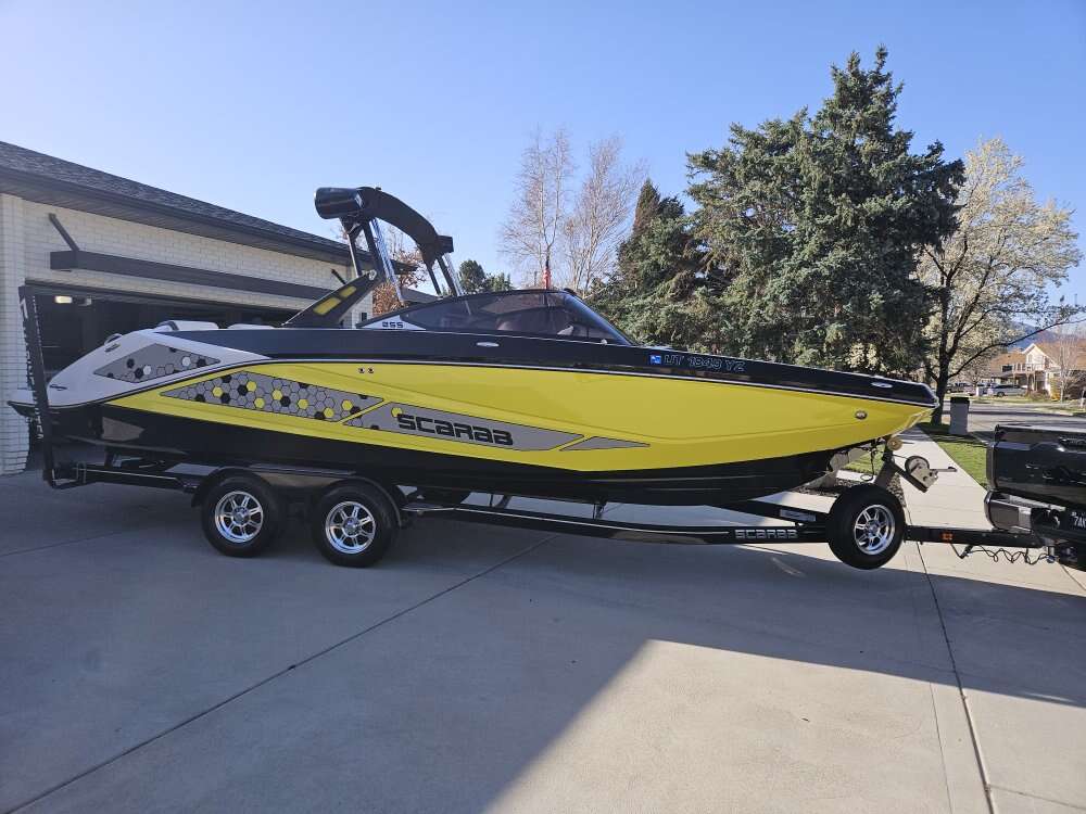 2018 Scarab 255 id surf boat