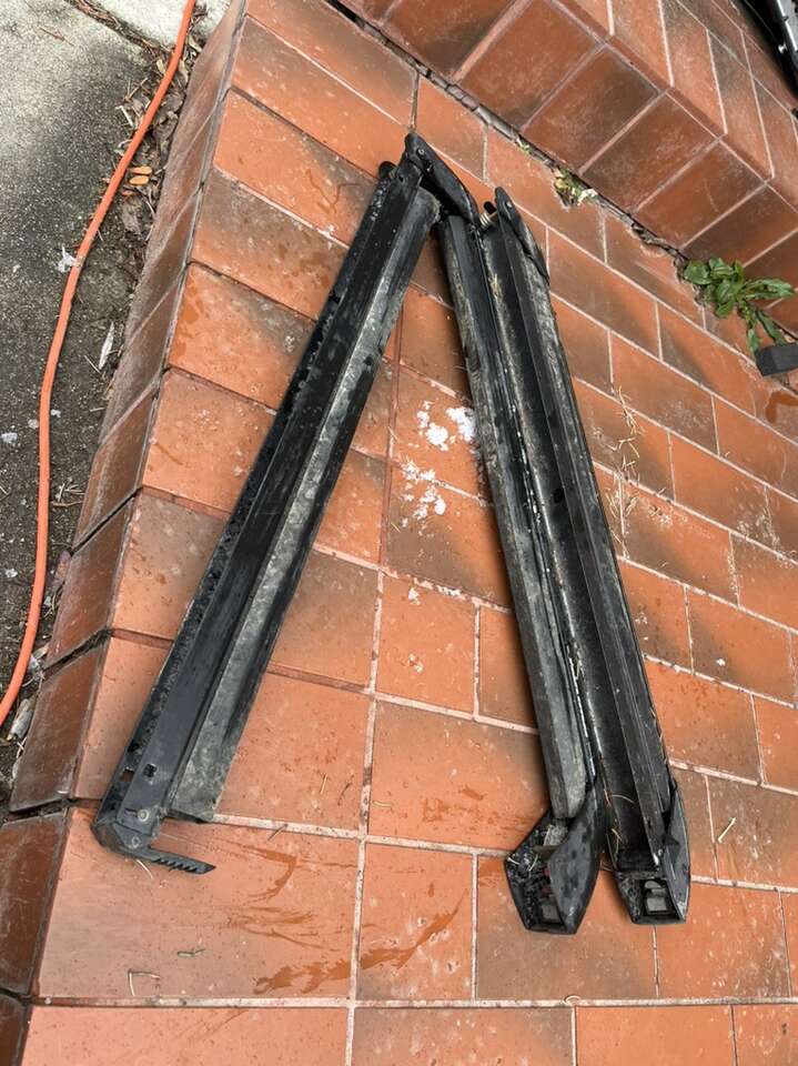 Yakima Ski Racks 30 Long No Key