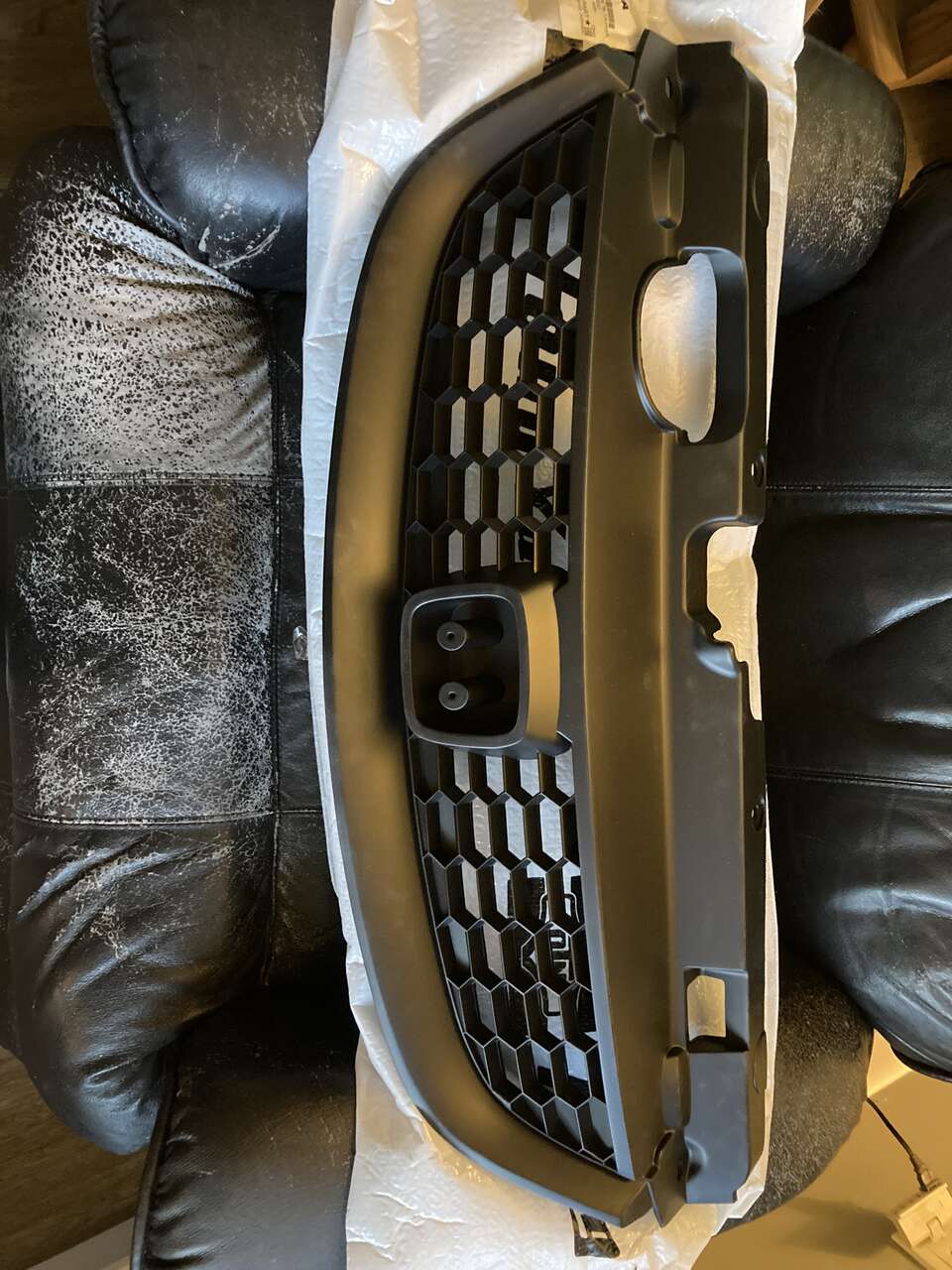 01-05 honda civic grille FREE