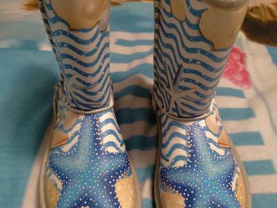 Snow Boots size 8.5 New