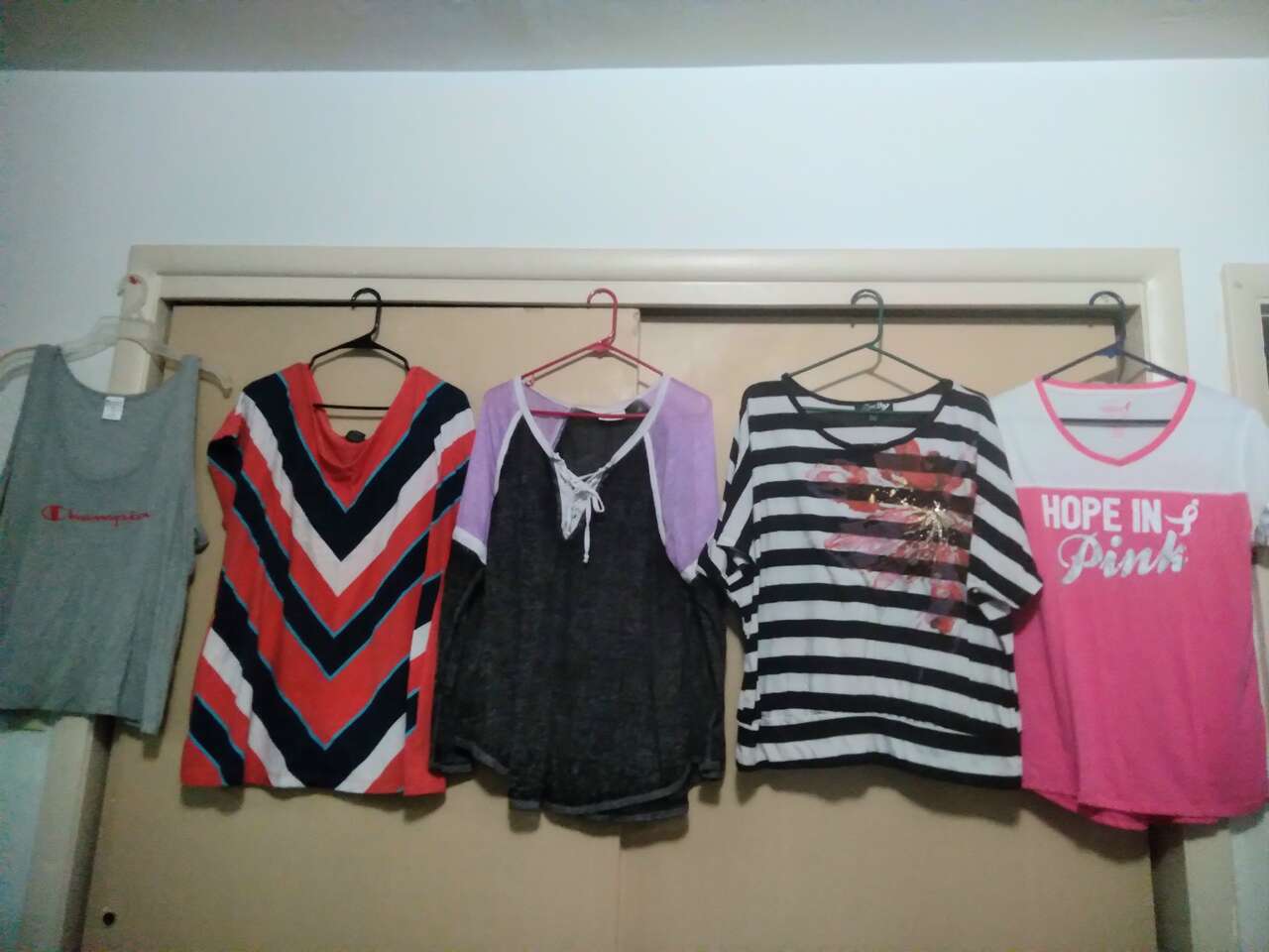 5 wonen shirts 2x breast cancer chevron
