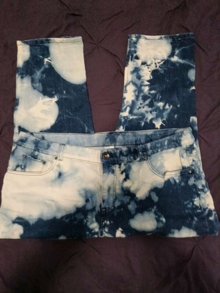 Bleach cloud jean size 20w