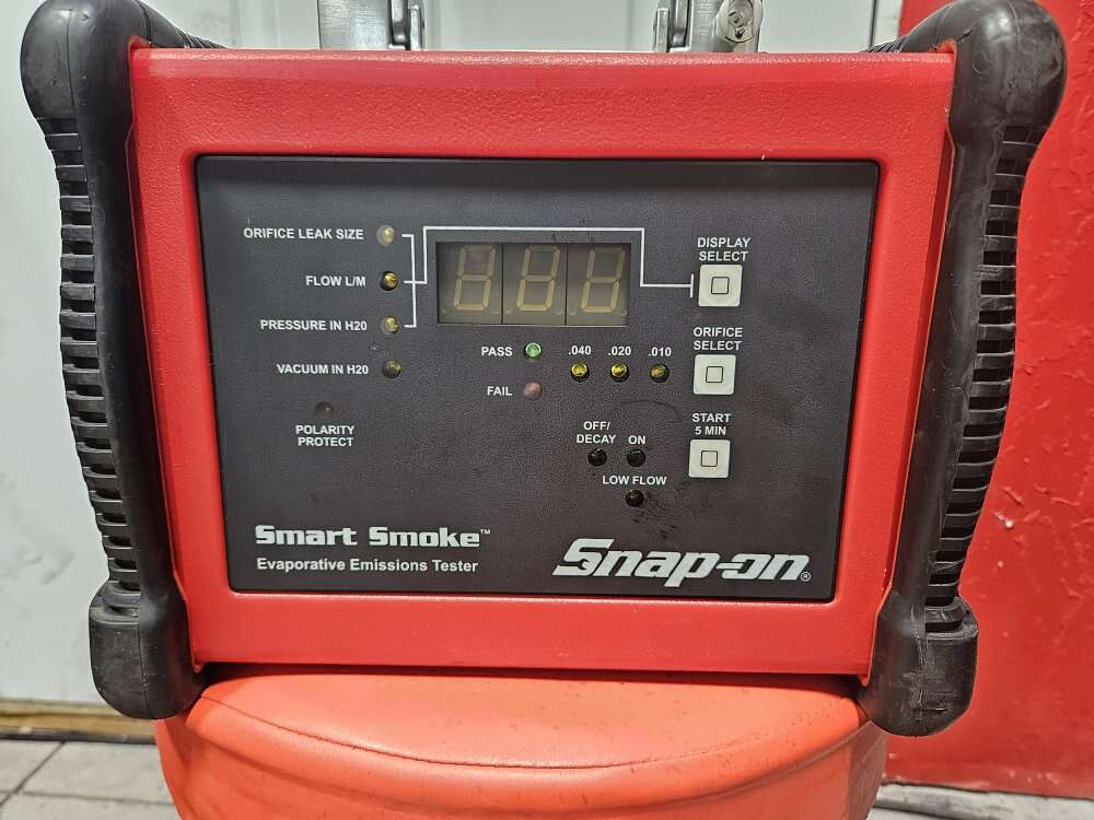 snap on smoke machine (new conditon)
