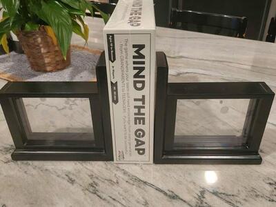 Bookends w/photo frames