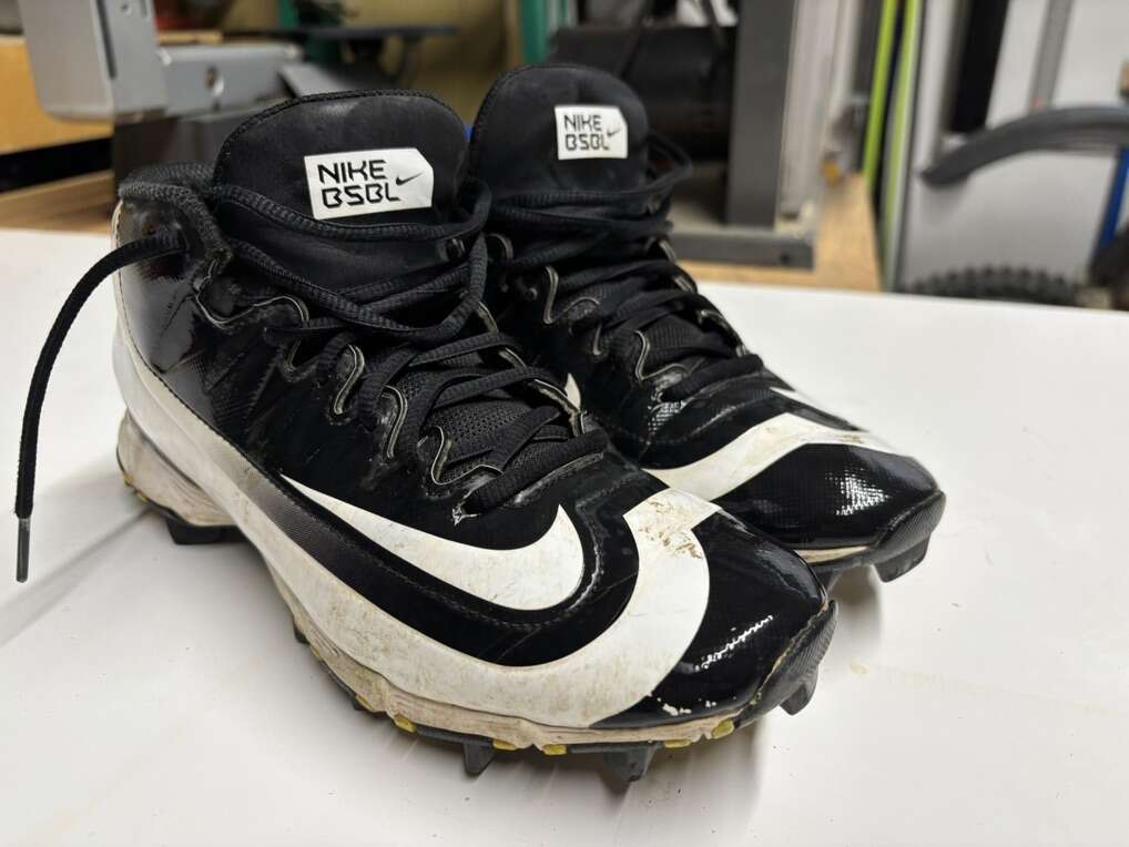 Nike Baseball Cleats Size 6Y