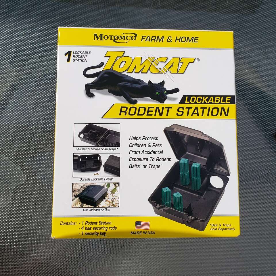 NEW Tomcat Rodent Trap