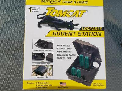 NEW Tomcat Rodent Trap