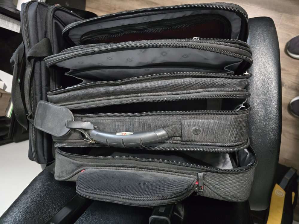 ROLLING LAPTOP TRAVEL BAG & BONUS BAG