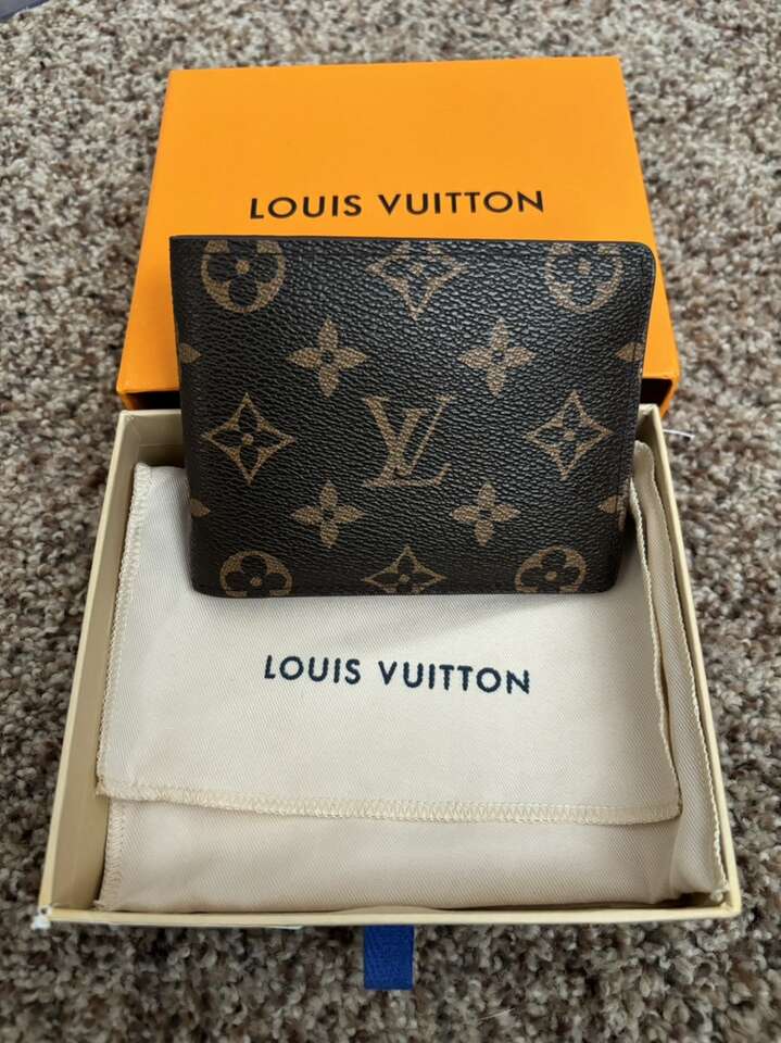 LOUIS VUITTON REPLICA WALLET IN BOX PERFECT