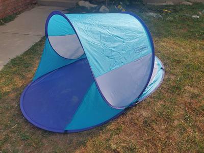Pop Up Beach Tent Large 3-4 Person Sun Shelter Waterproof Portable Shark Cabana