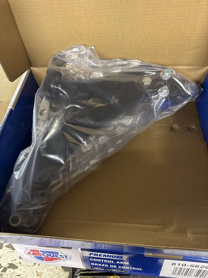 Suspension Control Arm Assembly Front Left Driver Lower Side Rubber Steel Black for Toyota,for Lexus