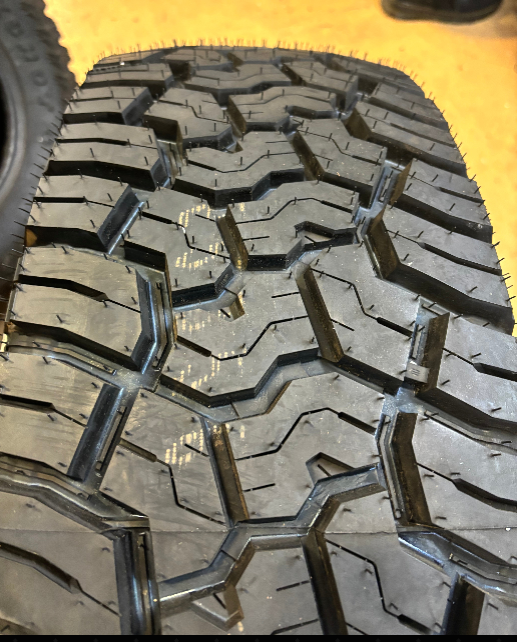 4 YOKOHAMA GEOLANDAR X-AT BSW LT 275 70 18 125/122Q LRE 10 PLY ALL TERRAIN TIRE 110116012