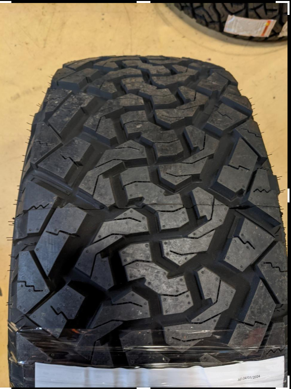 4 VENOM POWER TERRA HUNTER XT LT 285 50 20 119/116S LRE 10PLY TIRES TVPXT21