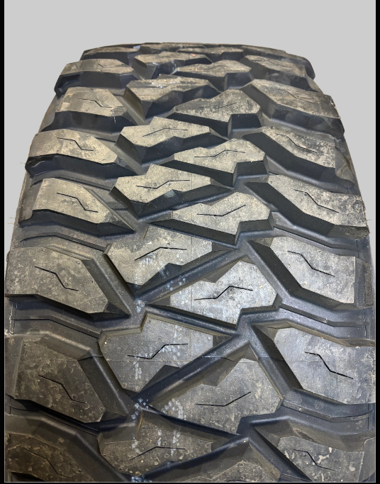 2 MICKEY THOMPSON BAJA LEGEND MTZ BSW LT 37 13.5 20 127Q LRE 10PLY MUD TERRAIN TIRES 331150005