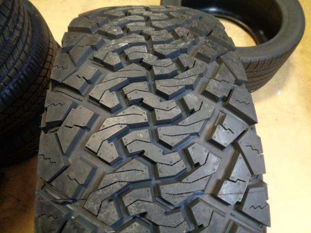 4 VENOM POWER TERRA HUNTER XT LT 35 12.50 17 121R LRE 10PLY ALL TERRAIN TIRE TVPXT13