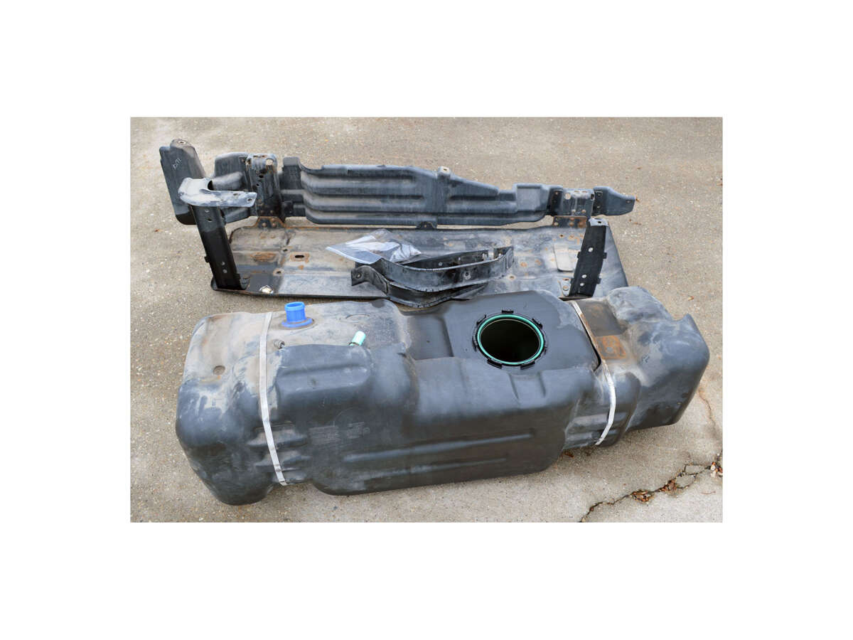 Ford F250 F350 Diesel 6.7 Fuel Tank & Skid Plate