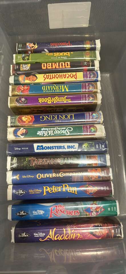 14 Disney Collectors VHS Tapes