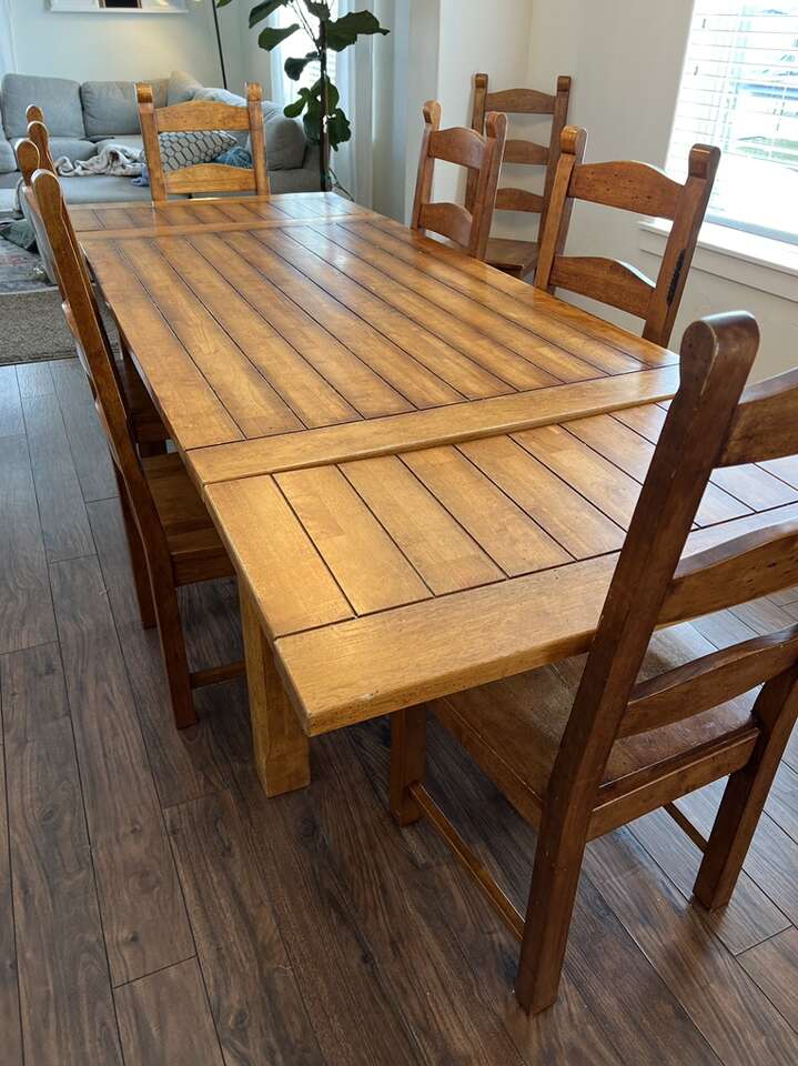 Dining Table +7 Chairs Furniture