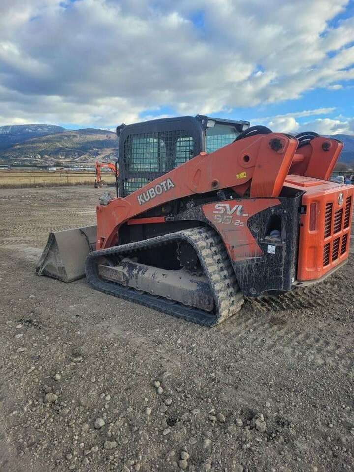 SVL952 Kubota Skid Steer Industrial
