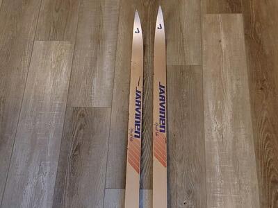Vintage Used Jarvinen Finland Cascade Waxless G+G 190 Cross Country Skis Decorative Decor