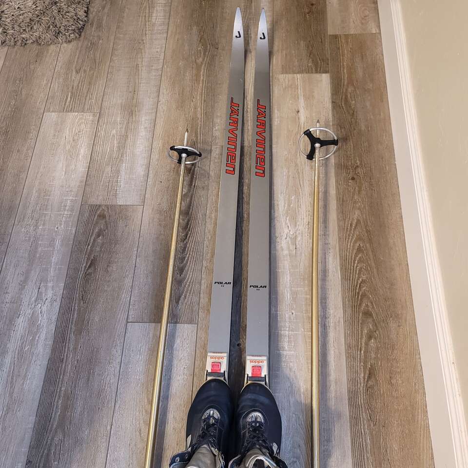 Jarvinen Finland Polar G+G 210 Cross Country Skis boots Poles Set