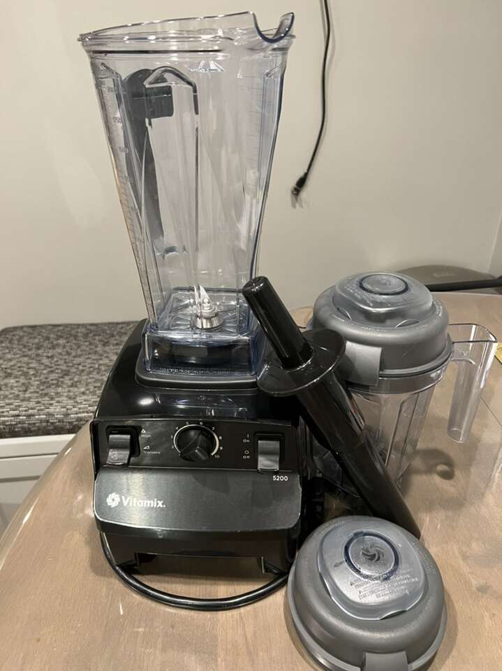 VITAMIX BLENDER 5200