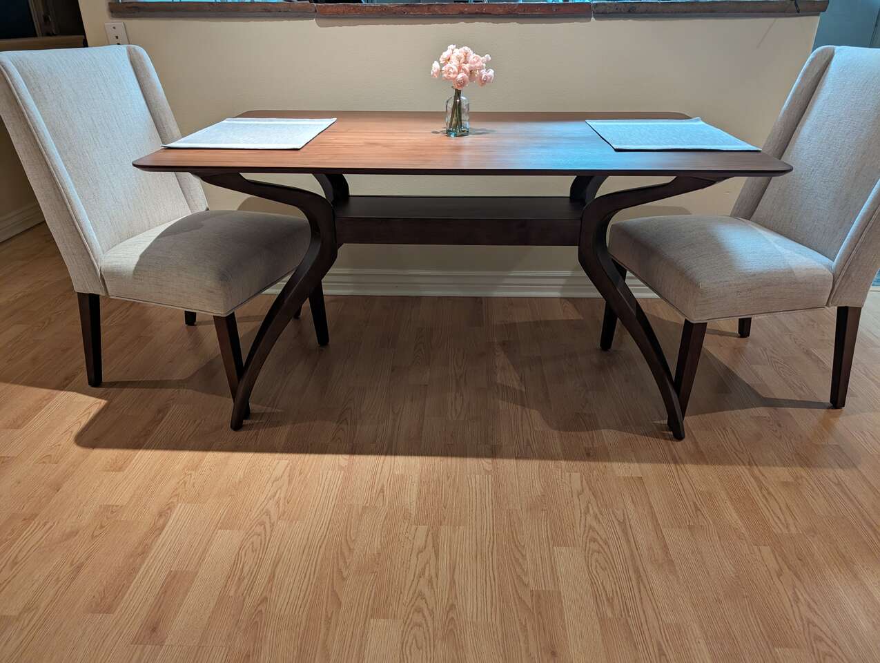 Like New Dining Set Furniture