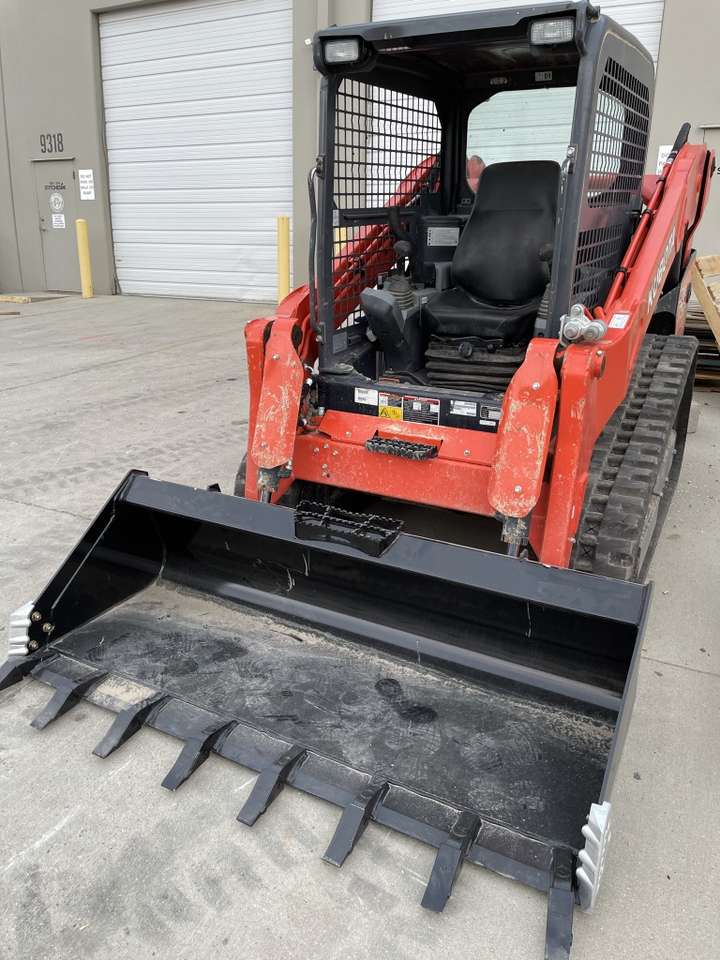 Kubota Skid steer Bobcat W Trailer