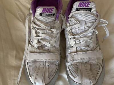 women's Soccer Cleats Size 7